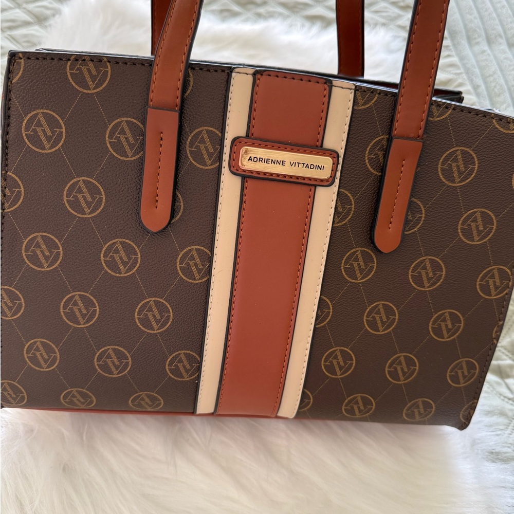Adrienne Vittadini Brown and Cream Tote